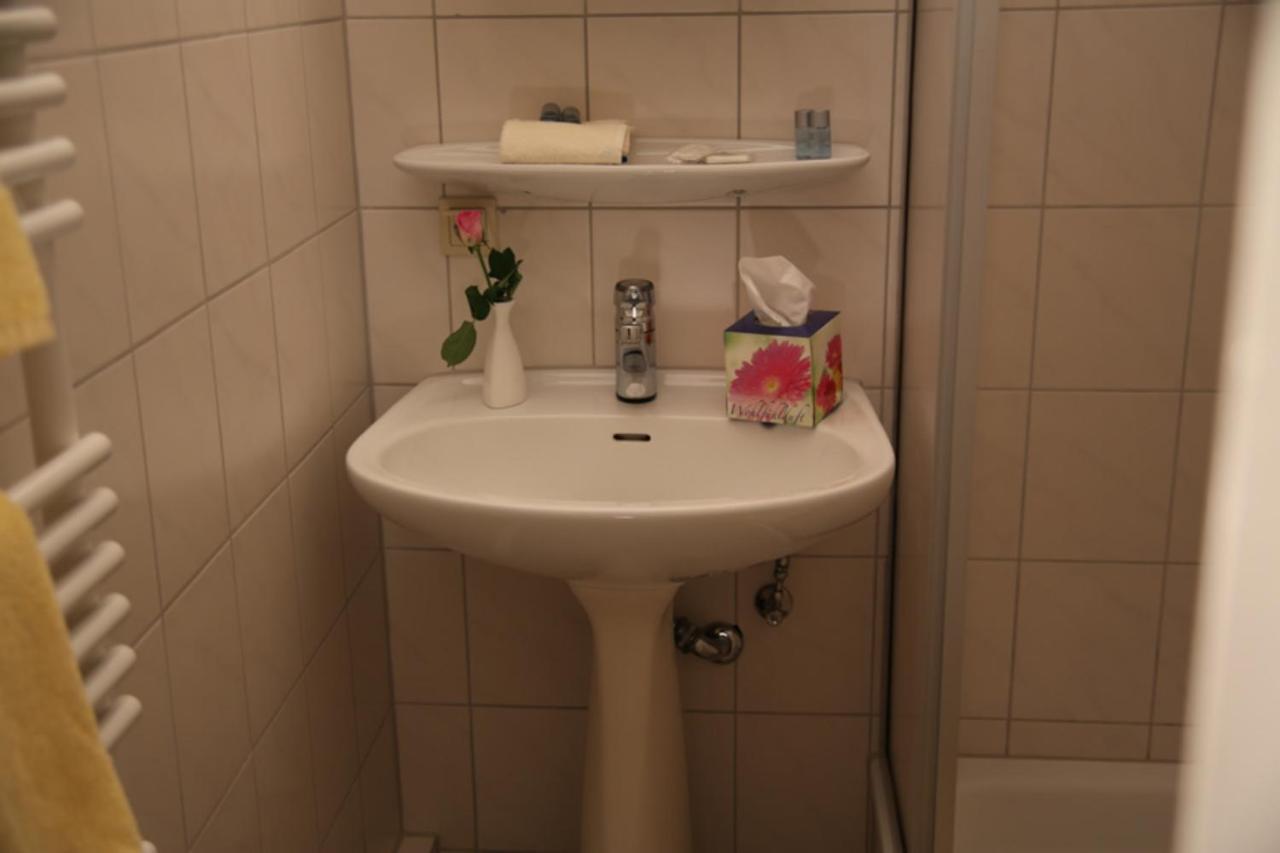 Hotel Garni Kaiserpfalz 戈斯拉尔 客房 照片